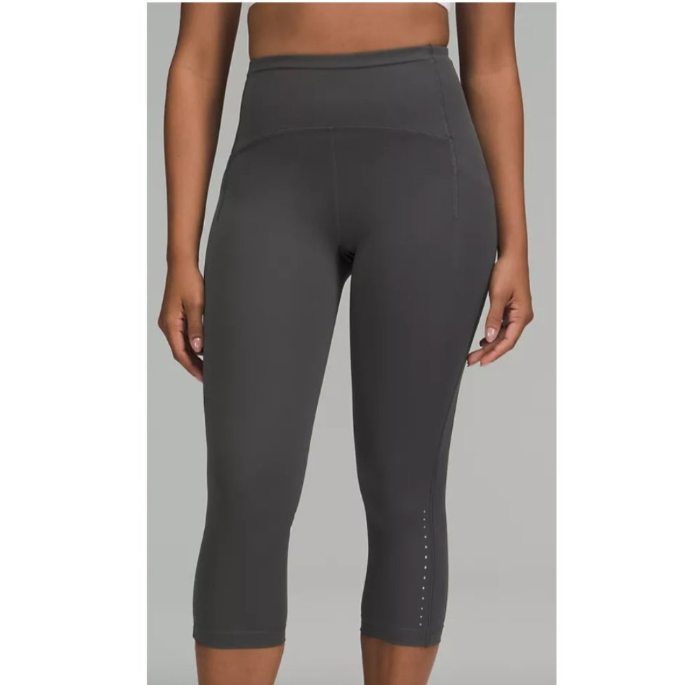 Lululemon Athletica Side Pocket Cropped Leggings